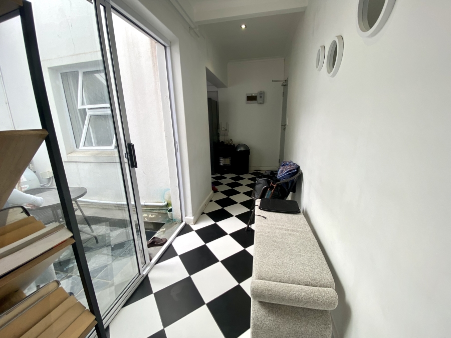 1 Bedroom Property for Sale in Claremont Upper Western Cape